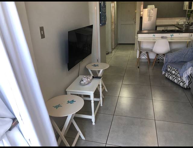 1.5 BEDROOM FLAT FOR SALE IN ILLOVO BEACH